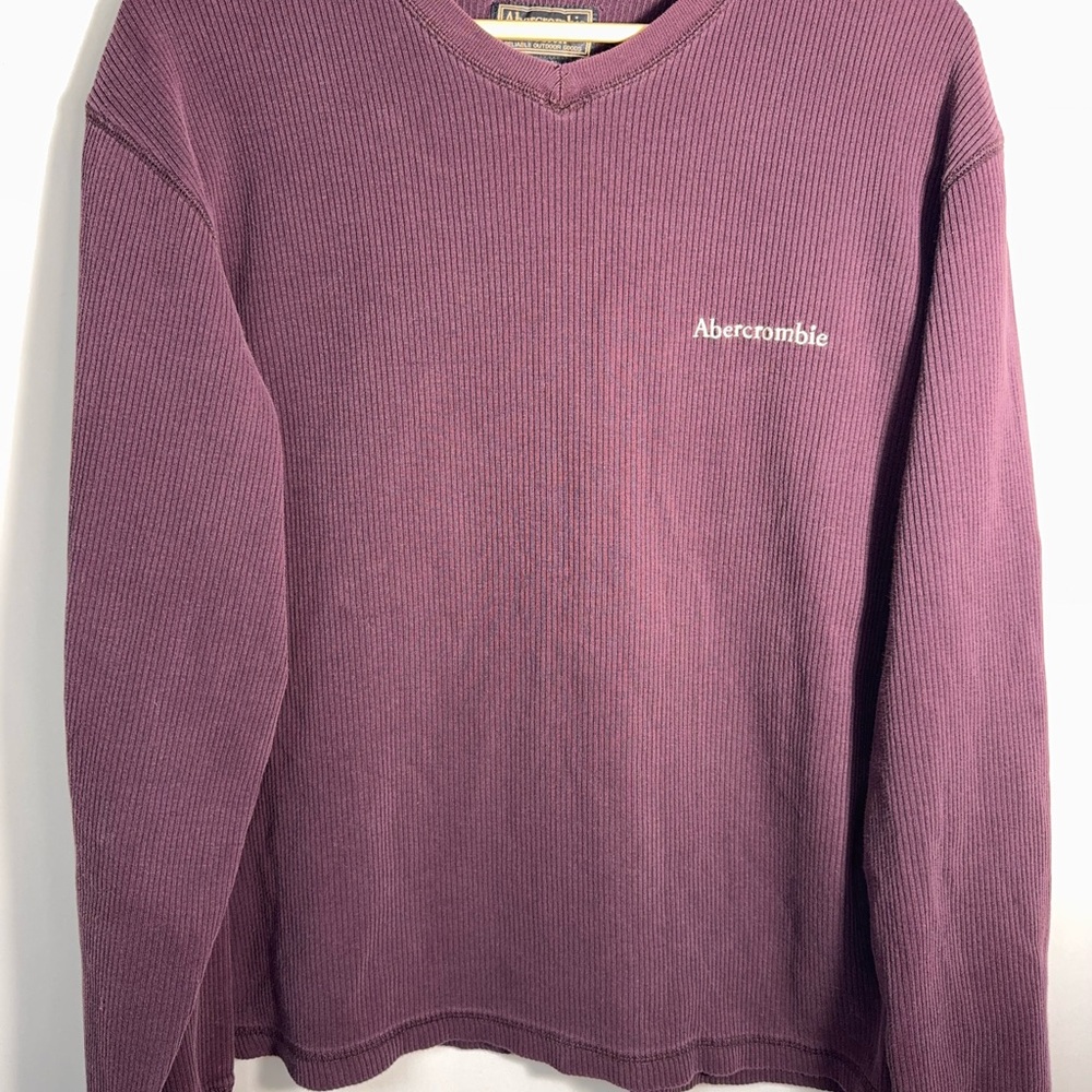Vintage Y2K Abercrombie & Fitch Men's Plum V-Neck shirt ‎ XL